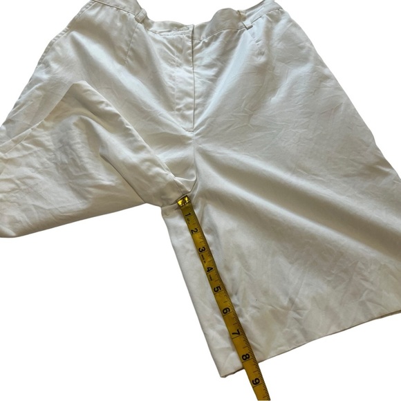 Givenchy Women’s Longline Golf Shorts White Pockets modest high rise 26 vintage - Picture 4 of 16